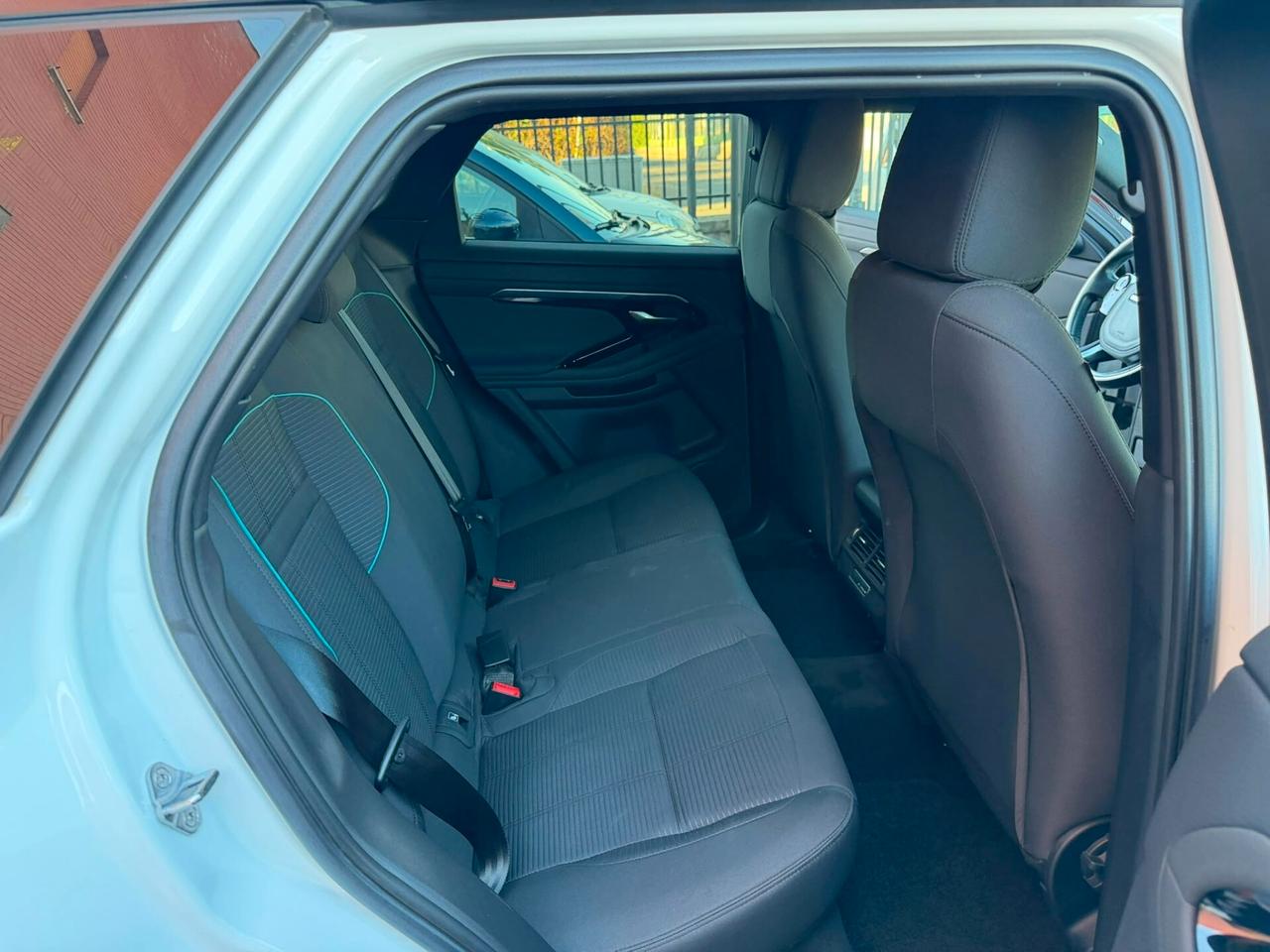 Land Rover Range Evoque 2.0D I4-L.Flw 150 CV AWD Auto R-Dynamic