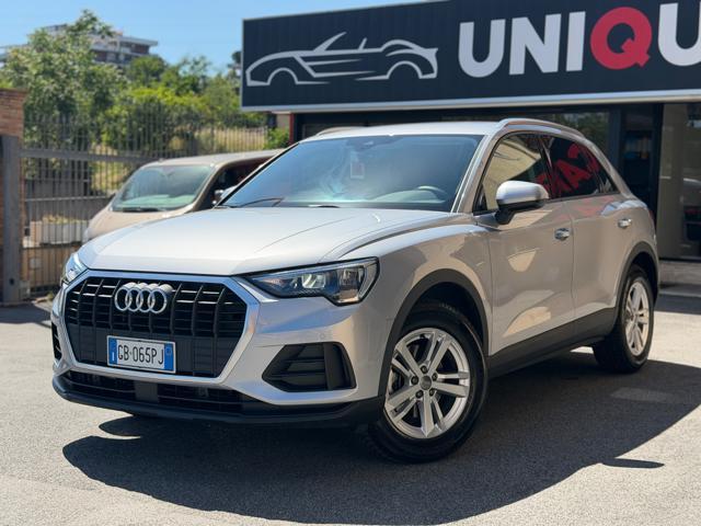 AUDI Q3 35 TDI S tronic Business Advanced SPORT