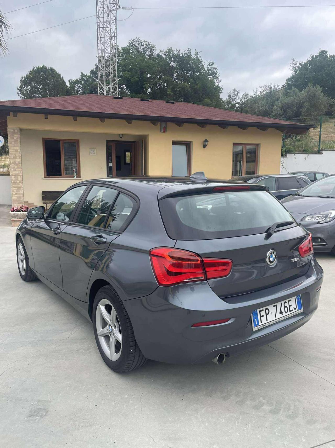 Bmw 118 118d 5p. Business