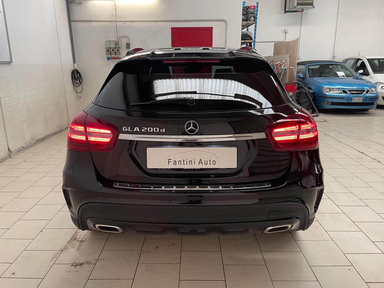Mercedes-Benz GLA 200 d Night Edition Premium AMG c.auto-Ok Neopatentati-LEGGI SOTTO