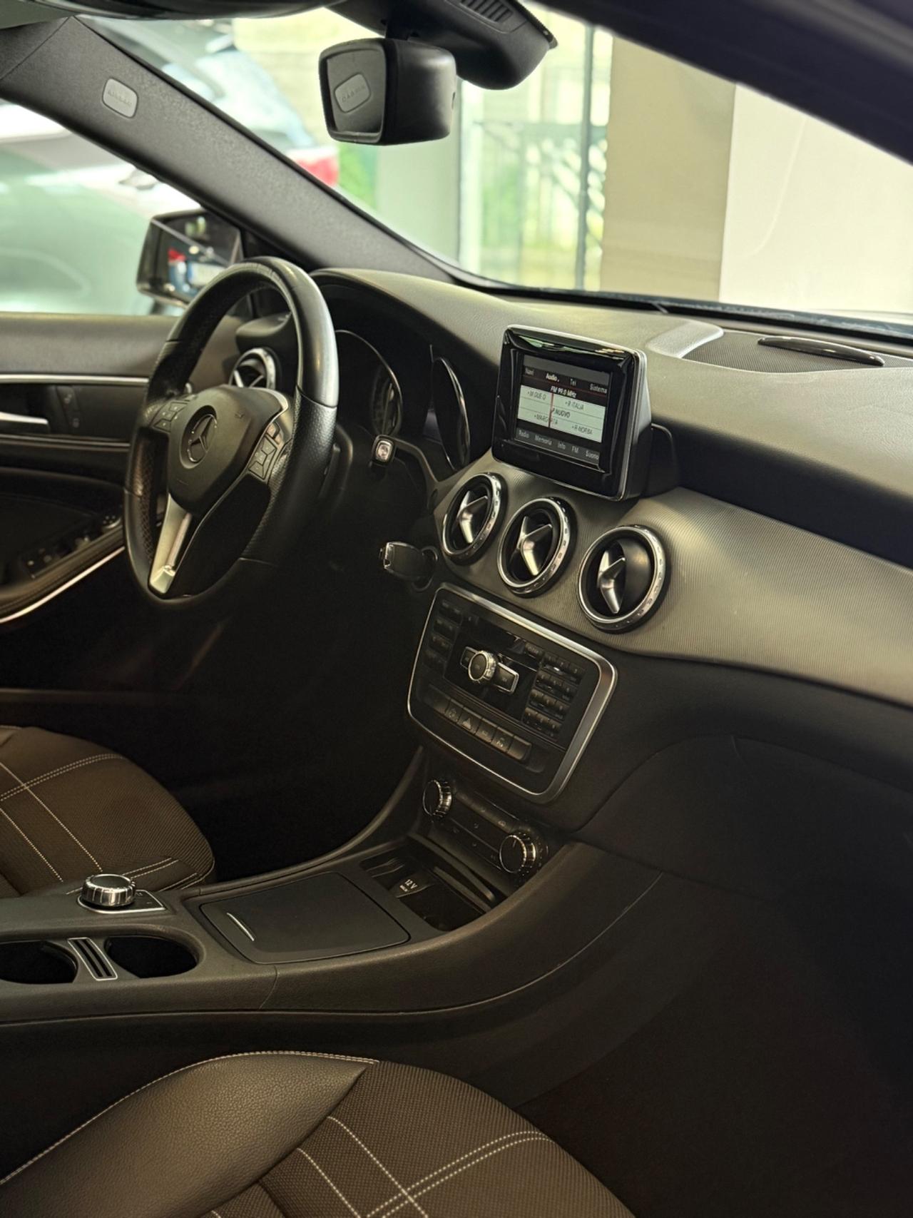 Mercedes-benz GLA 200 CDI Automatic Sport