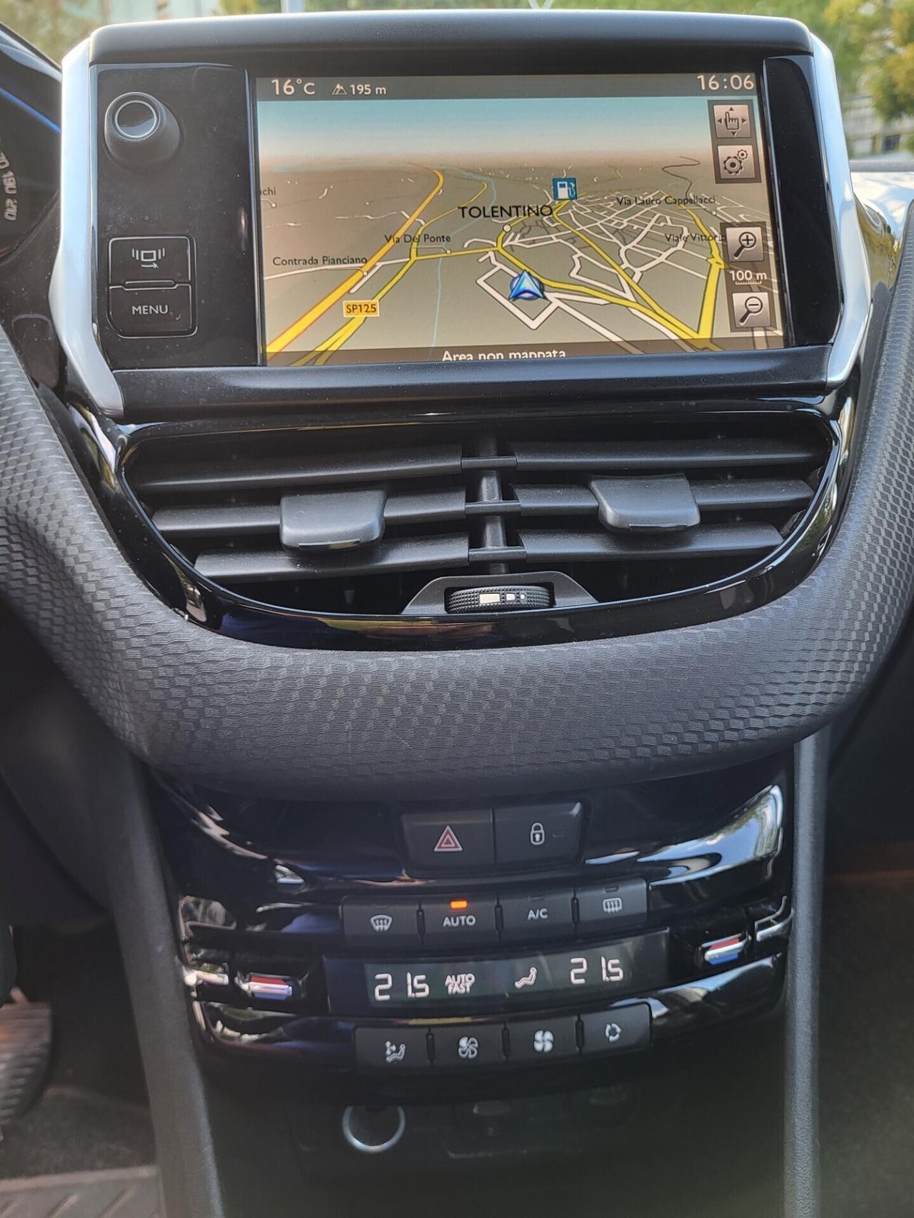 PEUGEOT 2008 1,6 HDI-TETTO PANOR-NAVI-3 REVISIONI