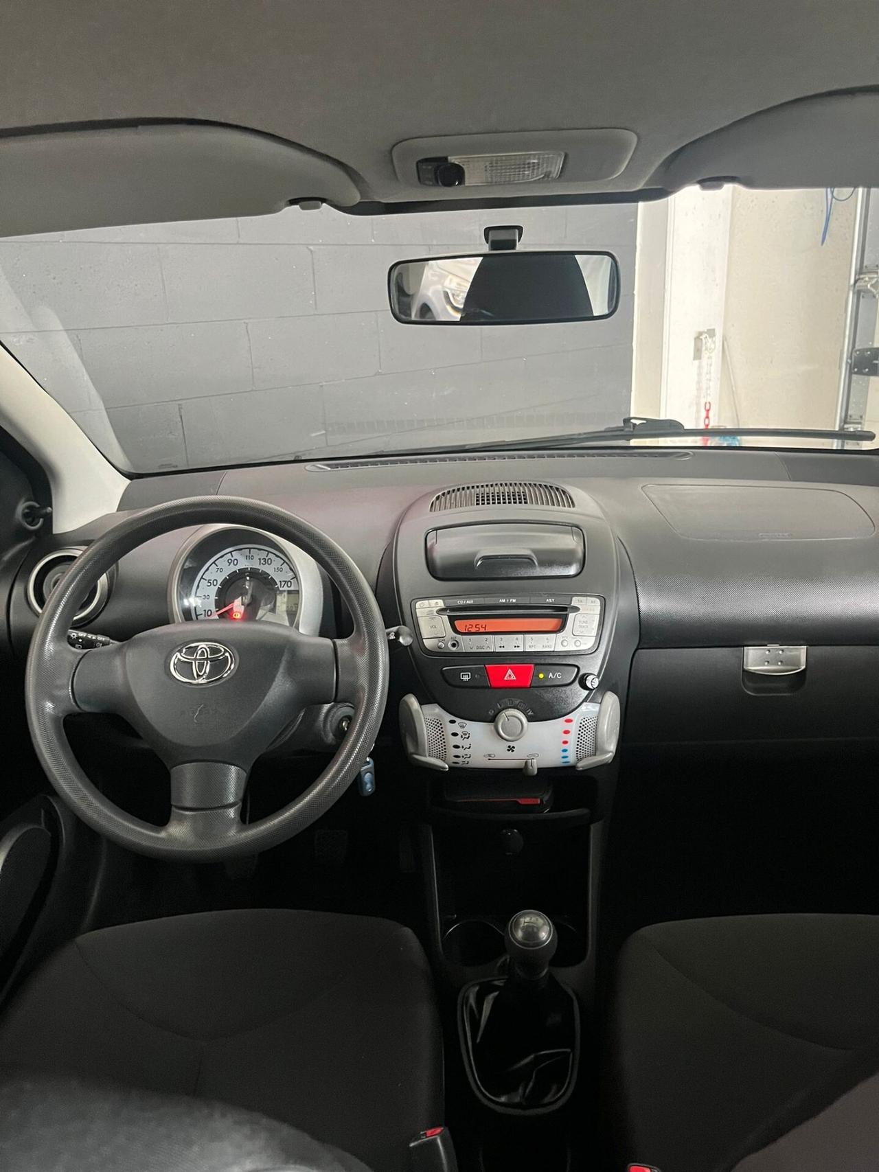 Toyota Aygo 1.0 12V VVT-i 5 porte Active Connect