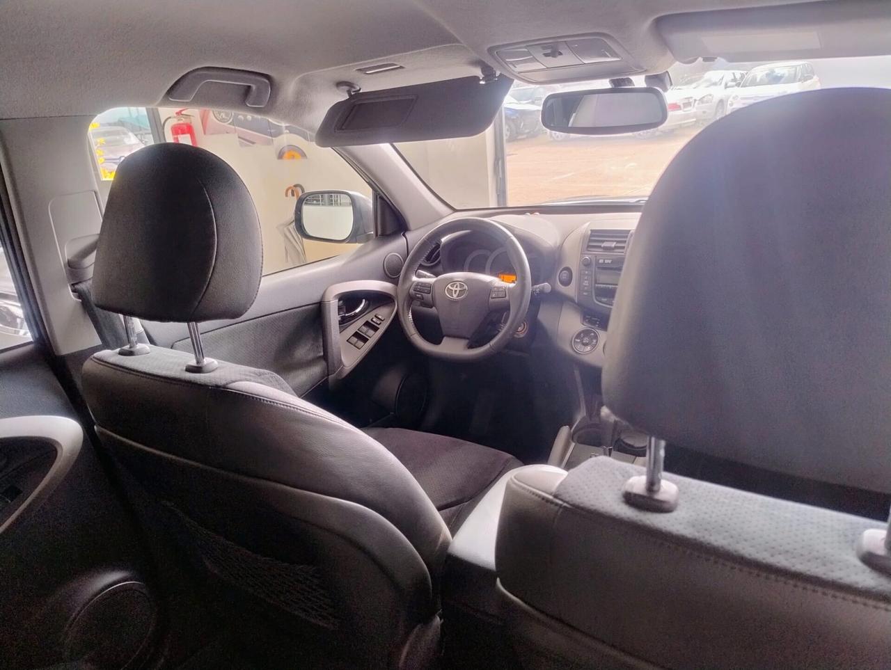 Toyota RAV 4 RAV4 Crossover 2.2 D-Cat A/T 150 CV Executive