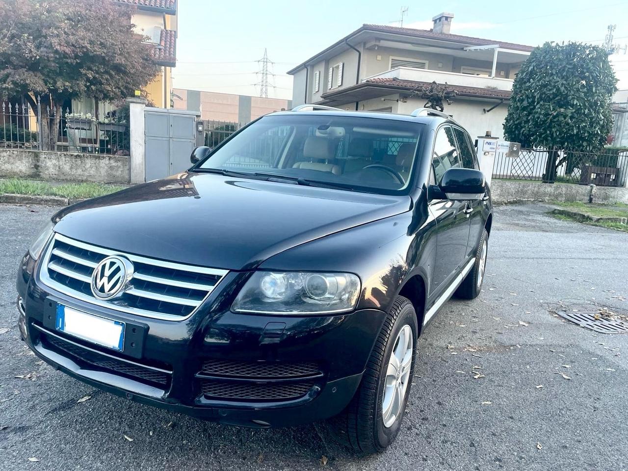Volkswagen Touareg 3.0/240CV V6 TDI DPF tip. Exclusive
