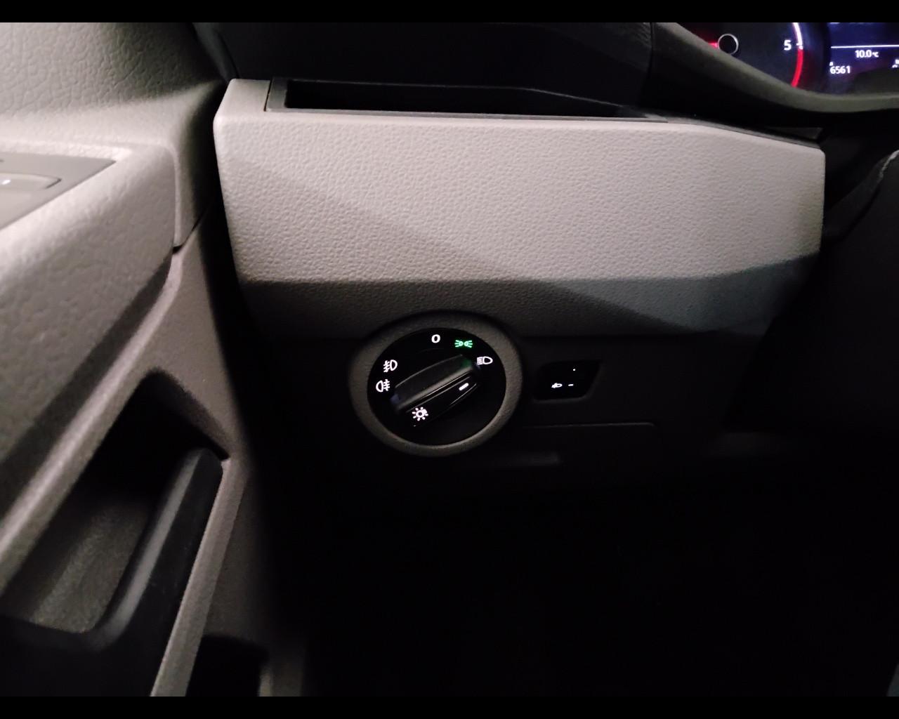 VOLKSWAGEN T6.1 Transporter 28 - T6.1 Transporter 28 2.0 tdi 150cv Busi