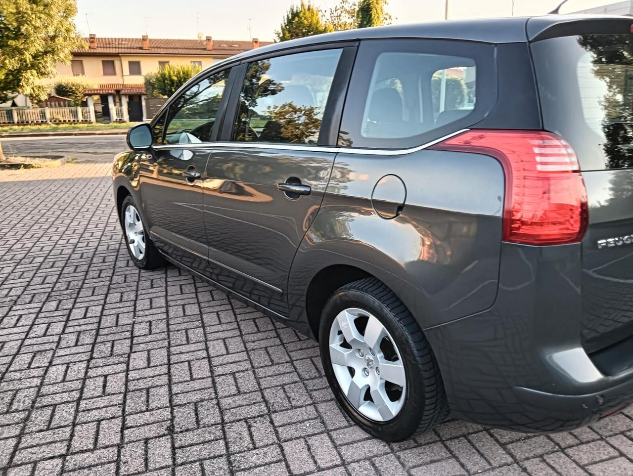 PEUGEOT 5008 1.6 VTI 120CV Family... 7 POSTTI .GPL VALIDO FINE DELL 2031... CELL 320 147 1147 WUATSAPP .CELL 3276540940 WUATSAPP..PREZZO 6200€ TRATABILLE