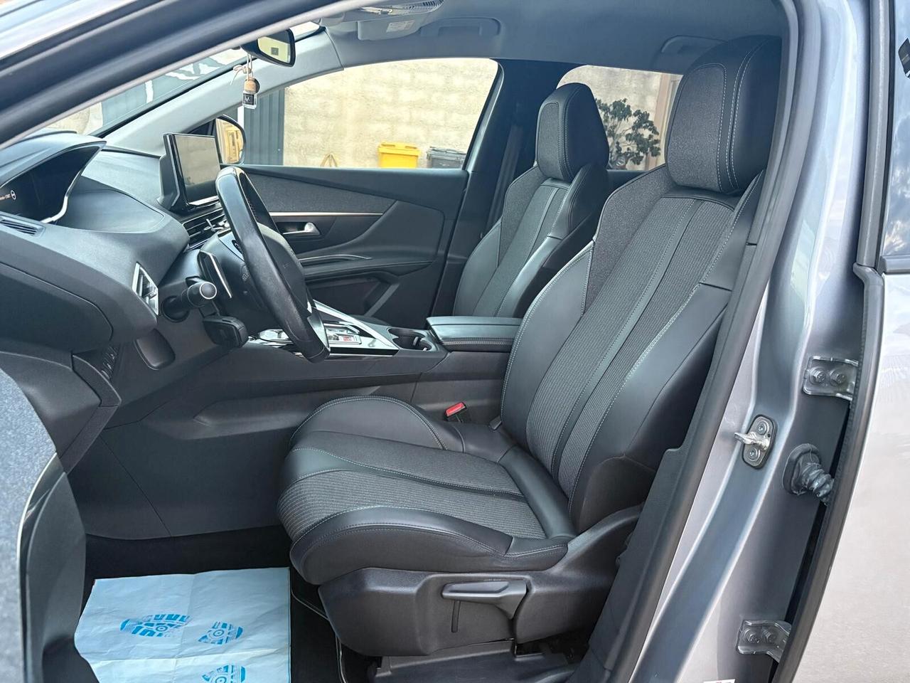 Peugeot 3008 BlueHDi 130 S&S EAT8 Allure Pack