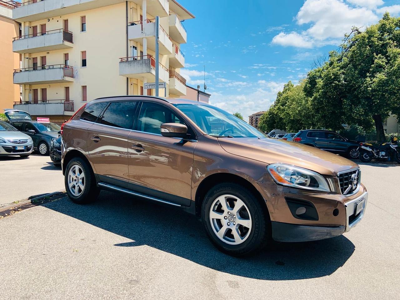 Volvo XC 60 XC60 2.4 D 175 CV FWD DRIVe Kinetic
