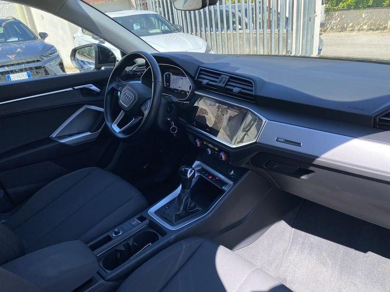 Audi Q3 Business 2.0 TDI 150CV S-Tronic 35
