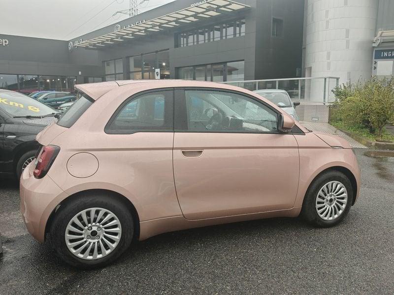 FIAT 500 La Prima Berlina 42 kWh