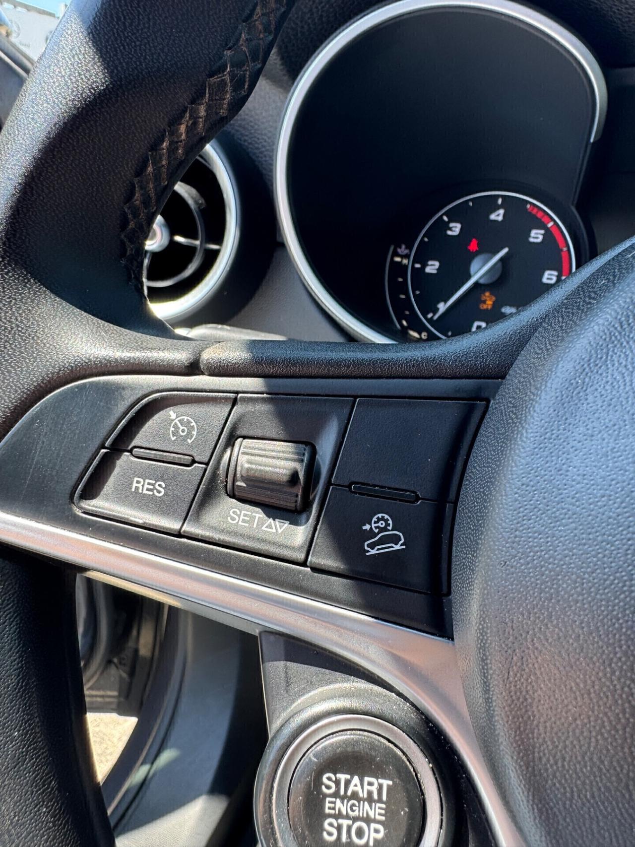 Alfa Romeo Stelvio 2.2 Turbodiesel 180 CV AT8 Q4 Business