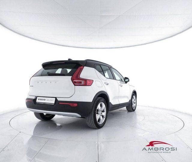 VOLVO XC40 D3 Momentum - AUTOCARRO N1