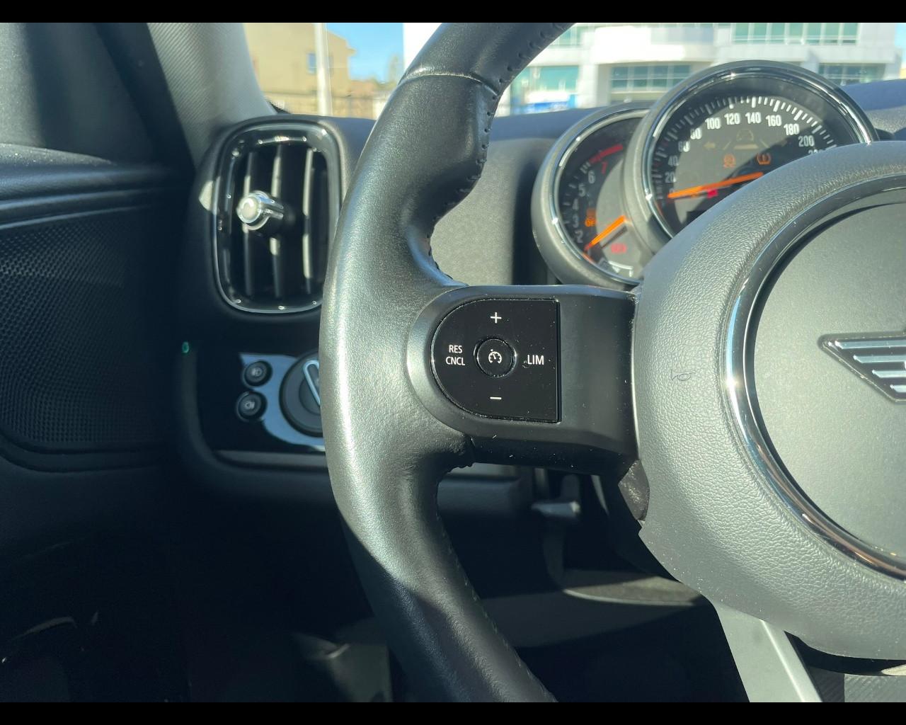 MINI Mini Countrym.(F60) - Mini 1.5 Cooper Business Countryman