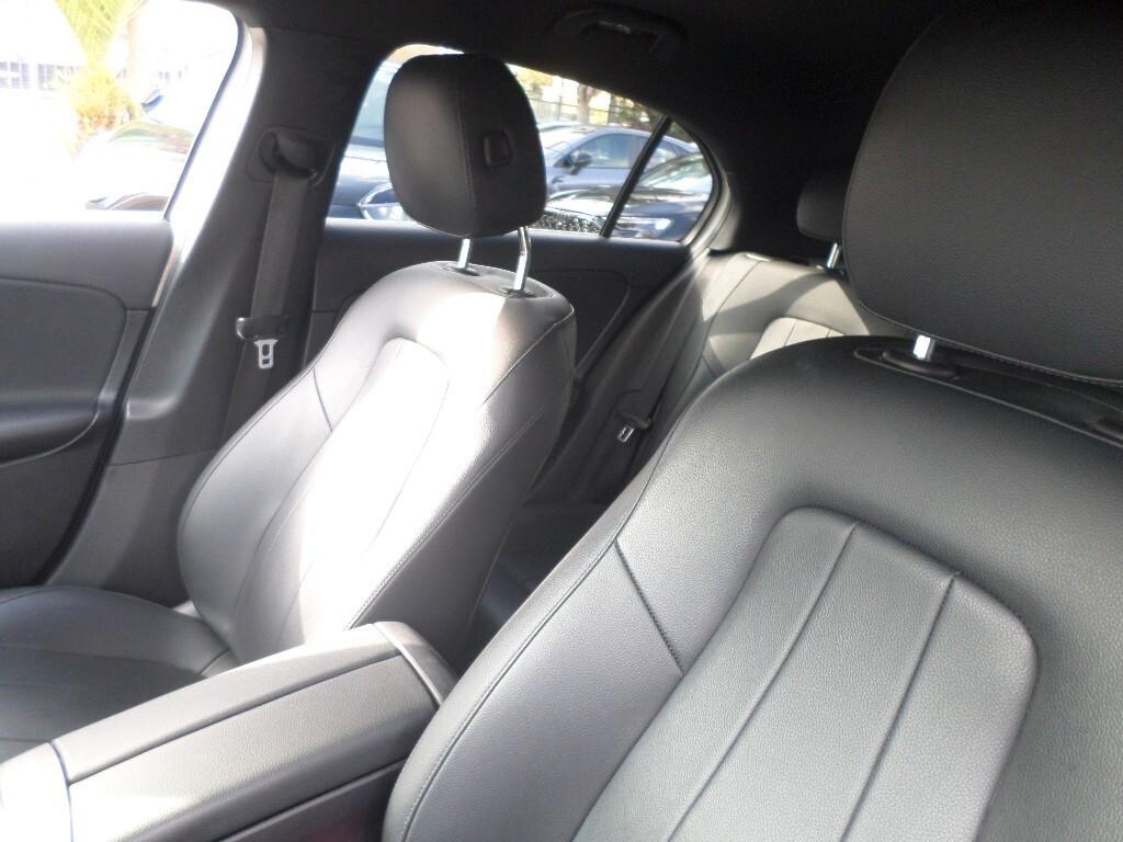 Mercedes-benz A 180 A 180 d Automatic Business