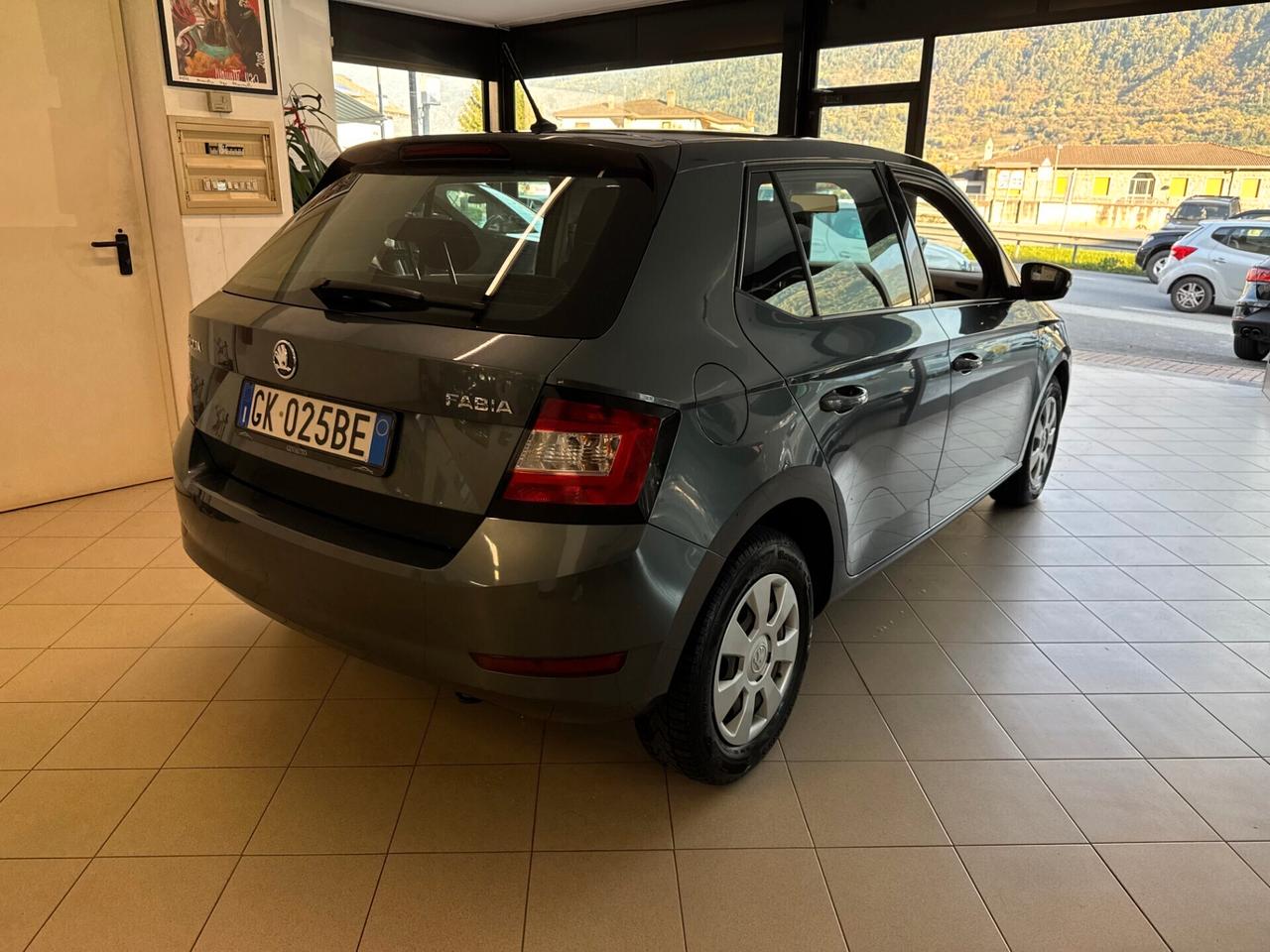 SKODA FABIA 1.0cc 60cv BENZINA NEOPATENTATI