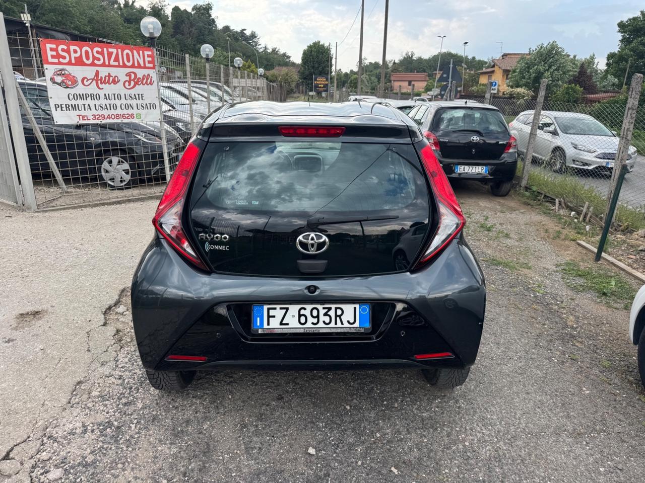 Toyota Aygo Connect 1.0 VVT-i 72 CV 5 porte x-play MMT