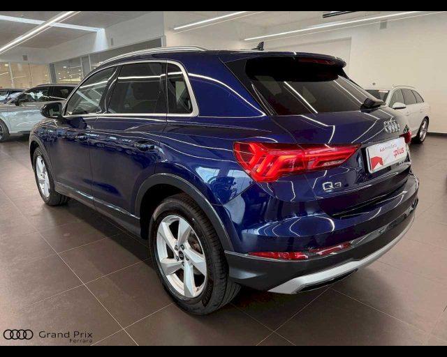 AUDI Q3 35 TDI S tronic Business Advanced