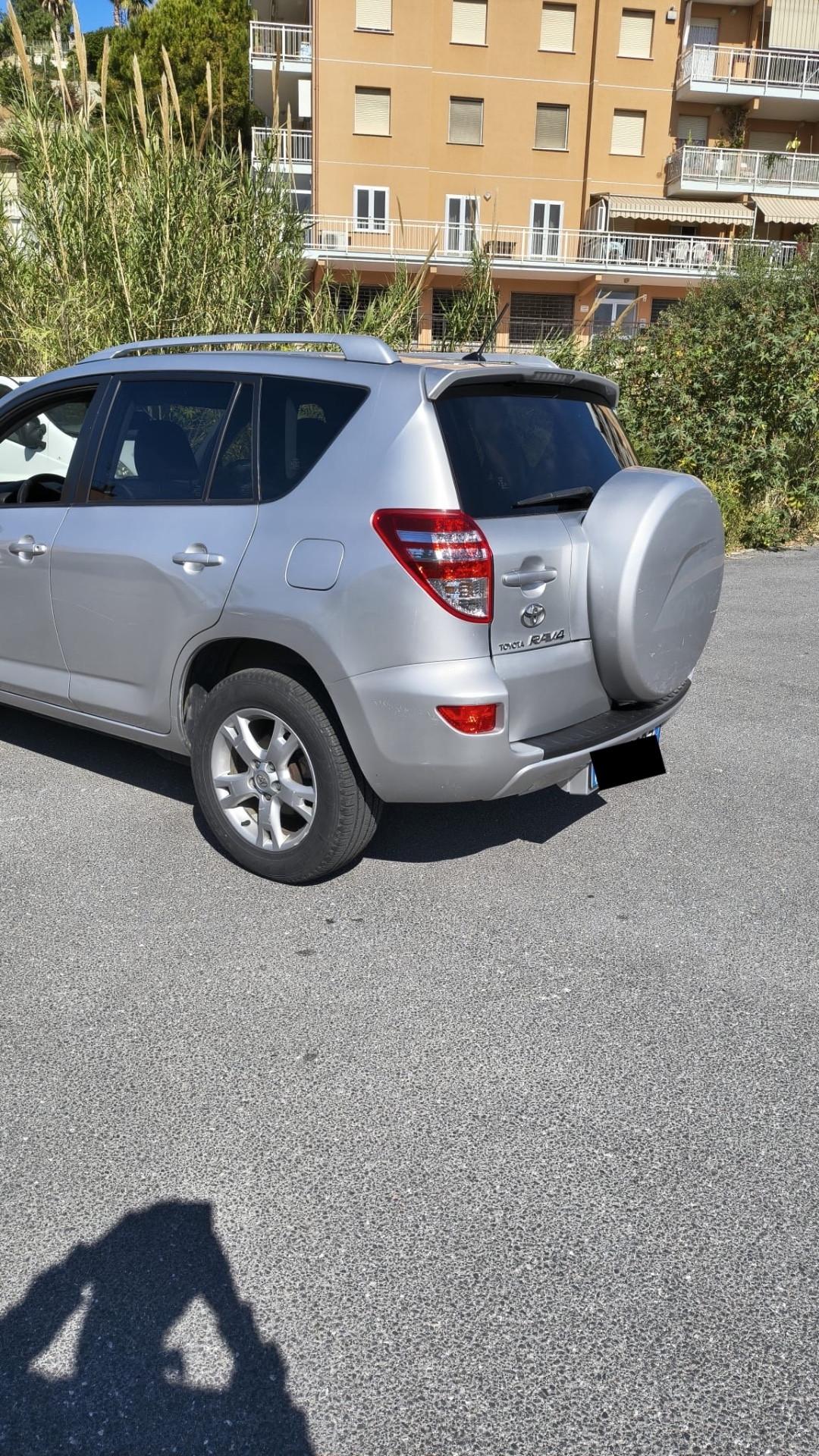 Toyota RAV 4 RAV4 Crossover 2.2 D-4D 150 CV DPF Luxury