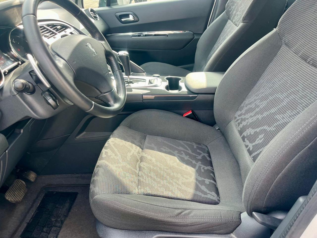 Peugeot 3008 1.6hdi 2012 118.000km cambio robotizzato perfetta