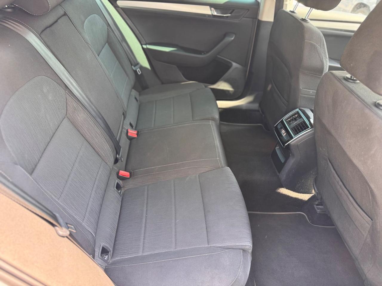 Skoda Superb Executive 2.0 TDI #12030
