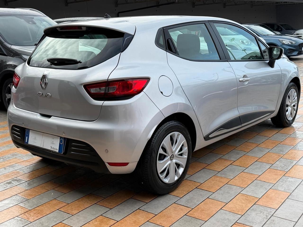 Renault Clio 1.5 DCI 75 cv. ENERGY BUSINESS (Autocarro 4P. N1)