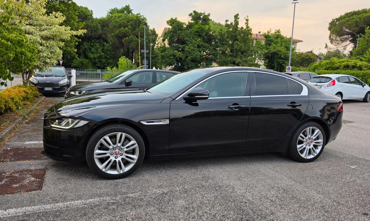 Jaguar XE 2.0 D Turbo aut. Portfolio