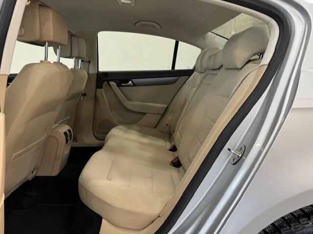 Volkswagen Passat 2.0 TDI Highline BlueM. Tech.