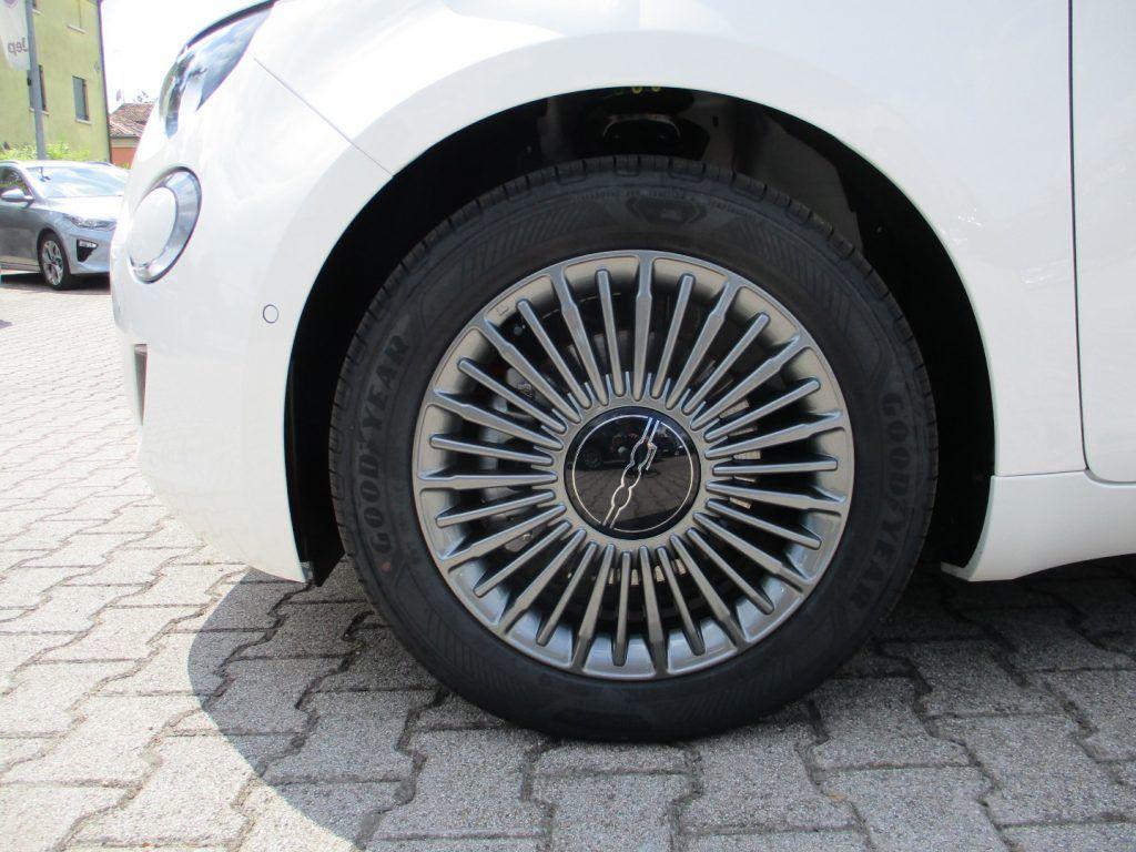 Fiat 500e - Camera/Pack Comfort/Navi
