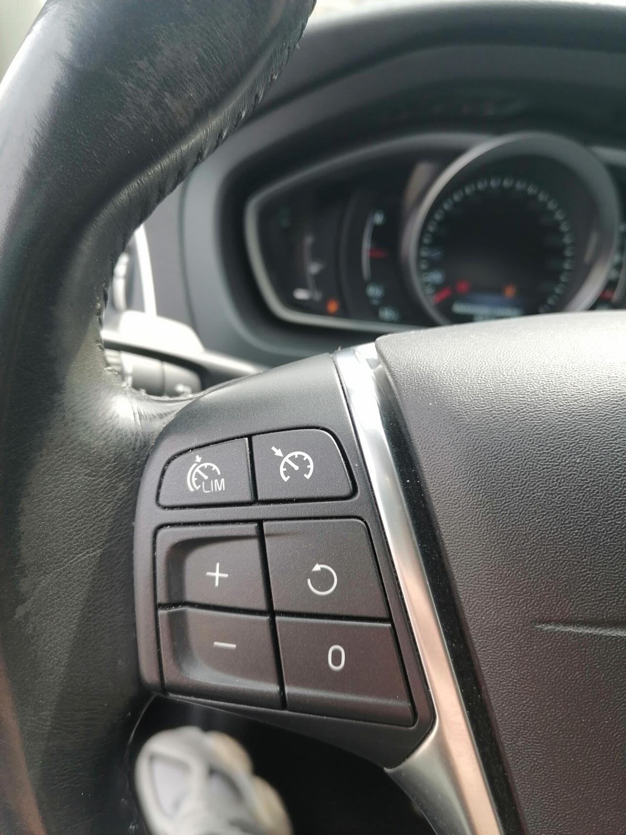 Volvo V40 Cross Country D2 1.6 115cv *52.000 KM**