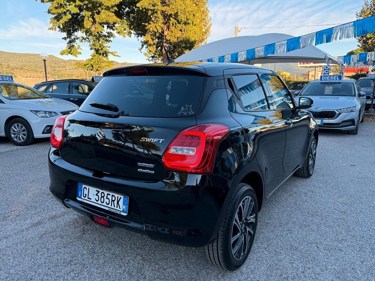 "UNA CHICCA" Suzuki Swift 1.2 Hybrid 4x4 AllGrip Top