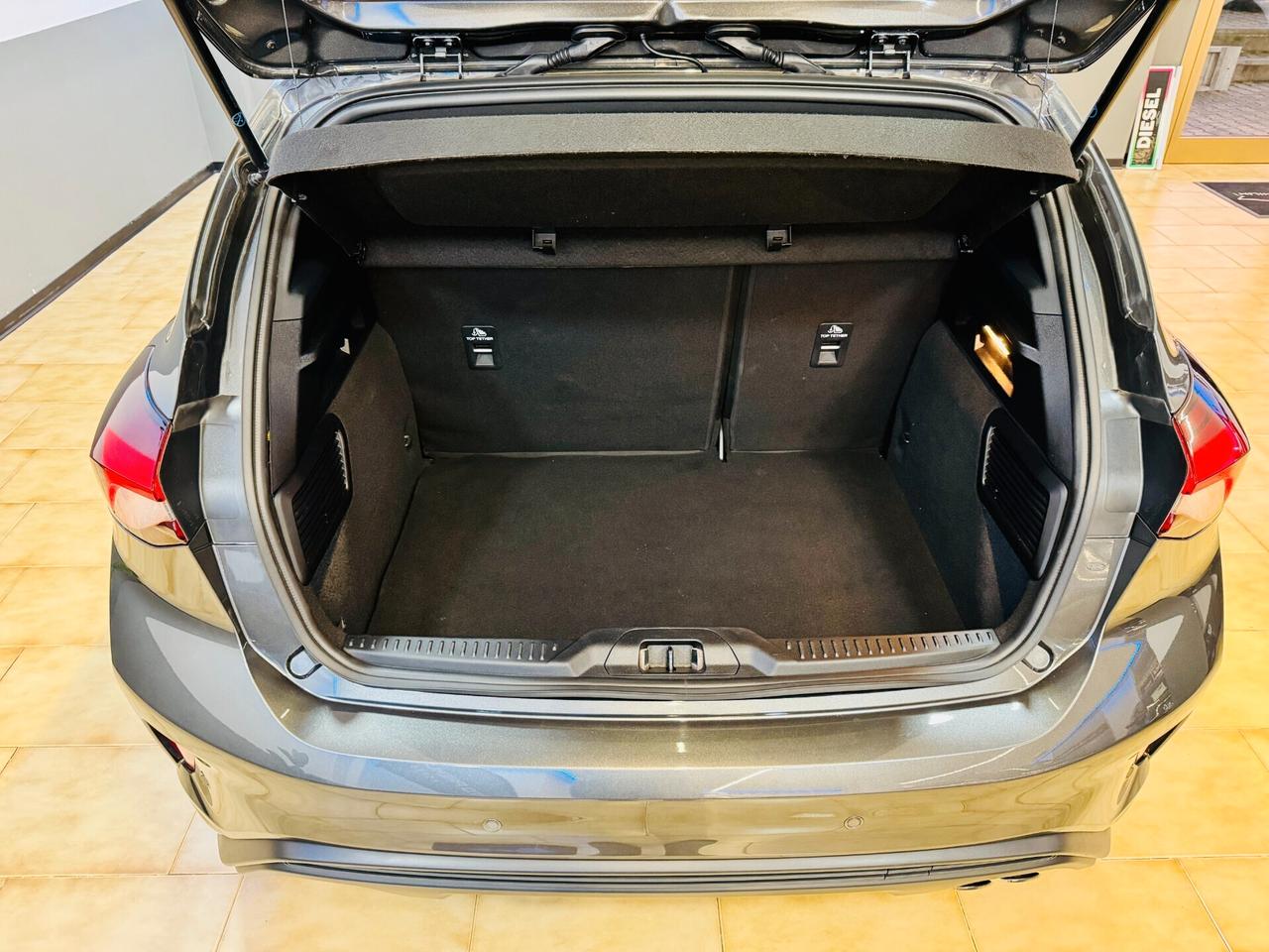 Ford Focus 1.5 Diesel 120 CV 5p. ST-Line / Autom