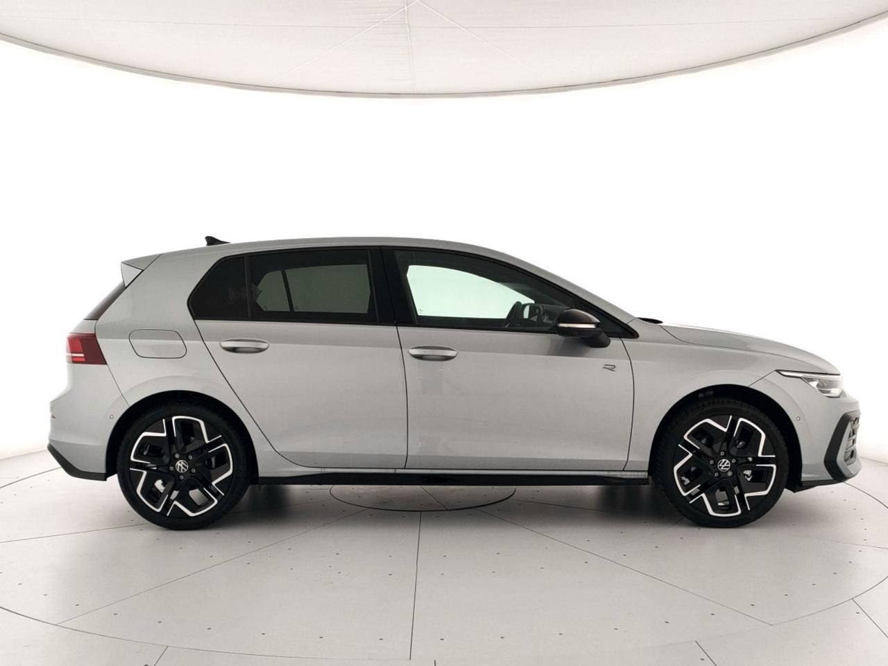 Volkswagen Golf 2.0 tdi r-line plus 150cv dsg