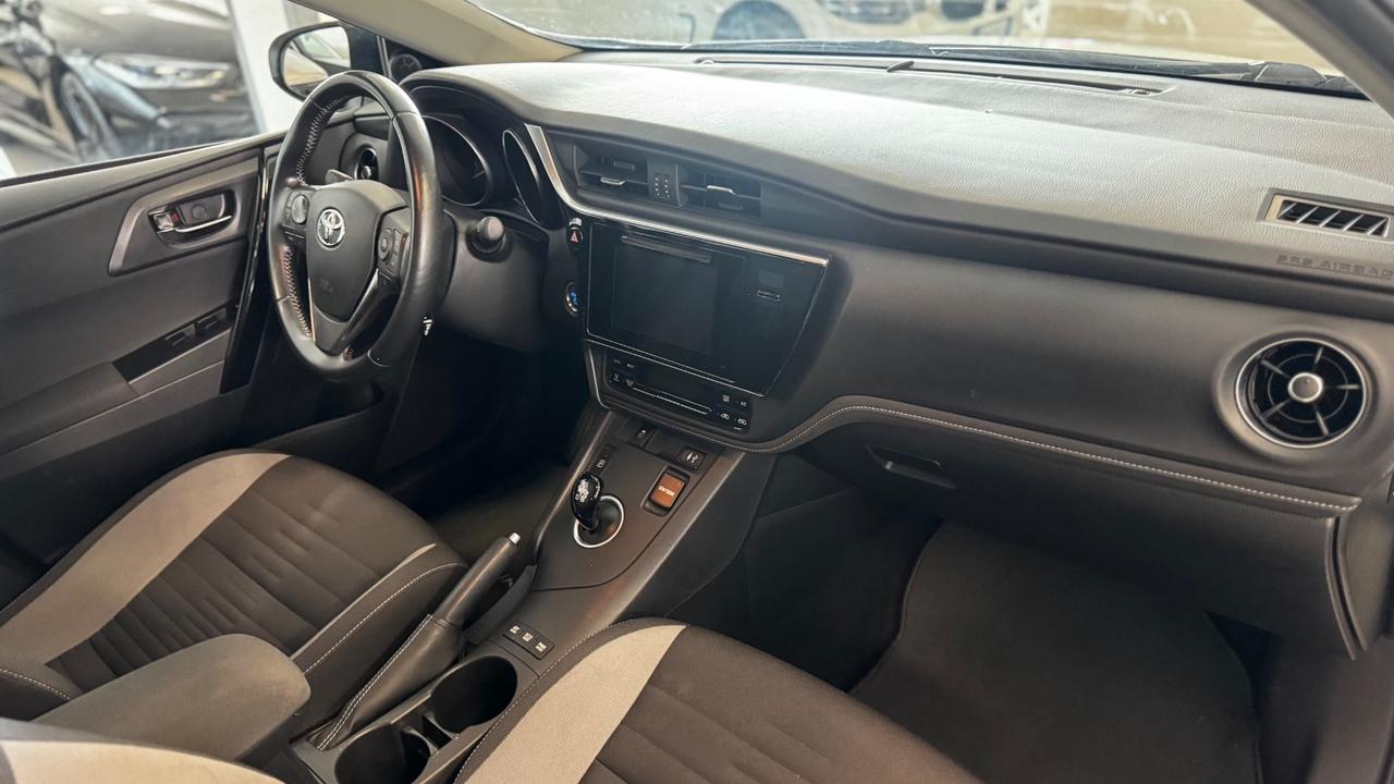 Toyota Auris Touring Sports 1.8 Hybrid Lounge