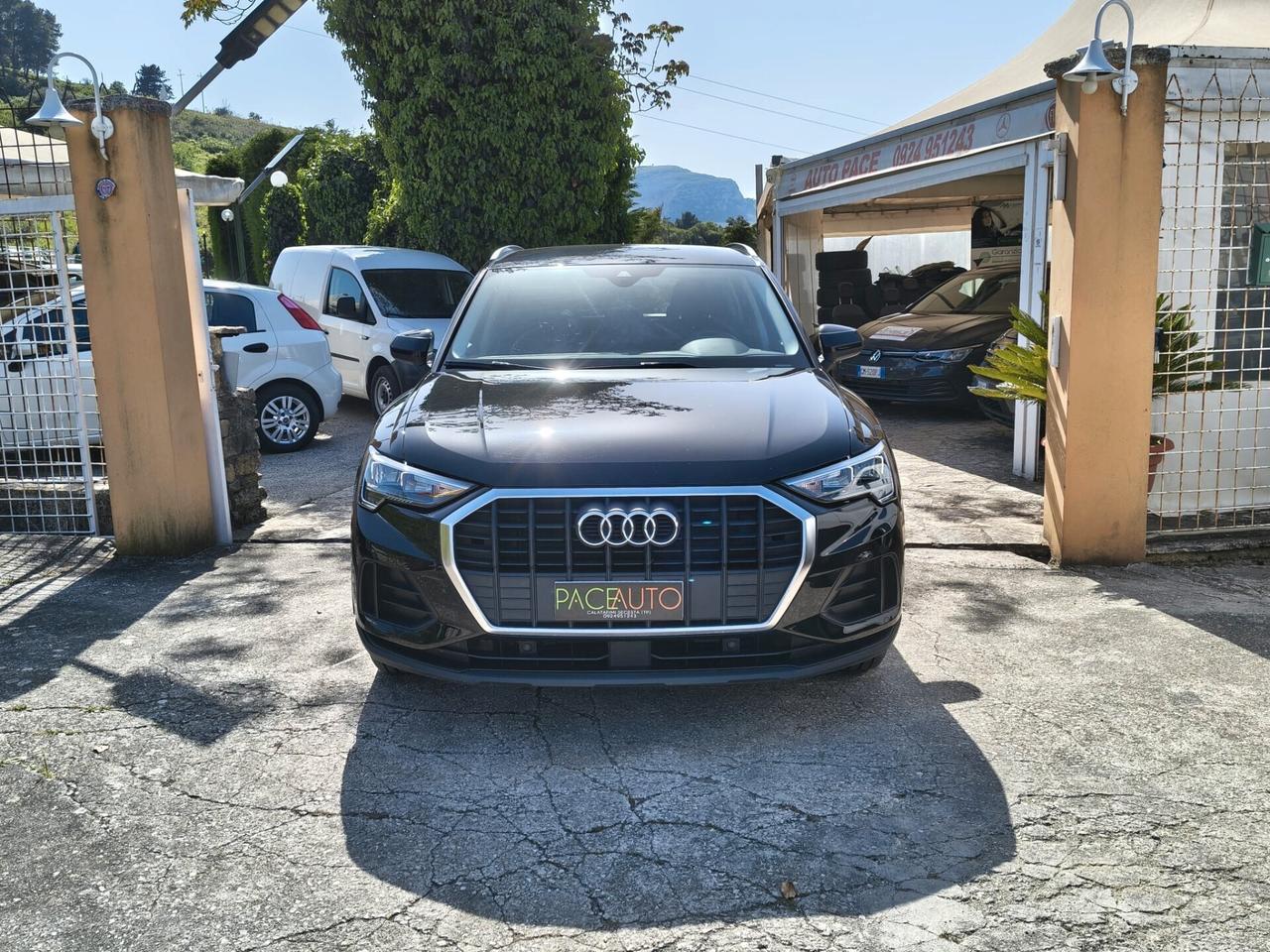 Audi Q3 35 TDI S tronic Business