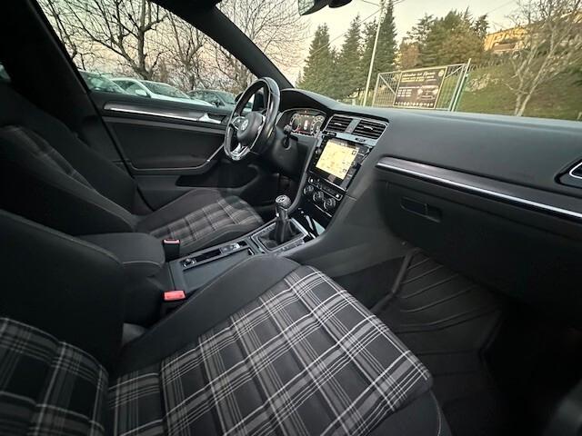 Volkswagen Golf 7.5 GTD 2.0 TDI 184cv -TETTO-
