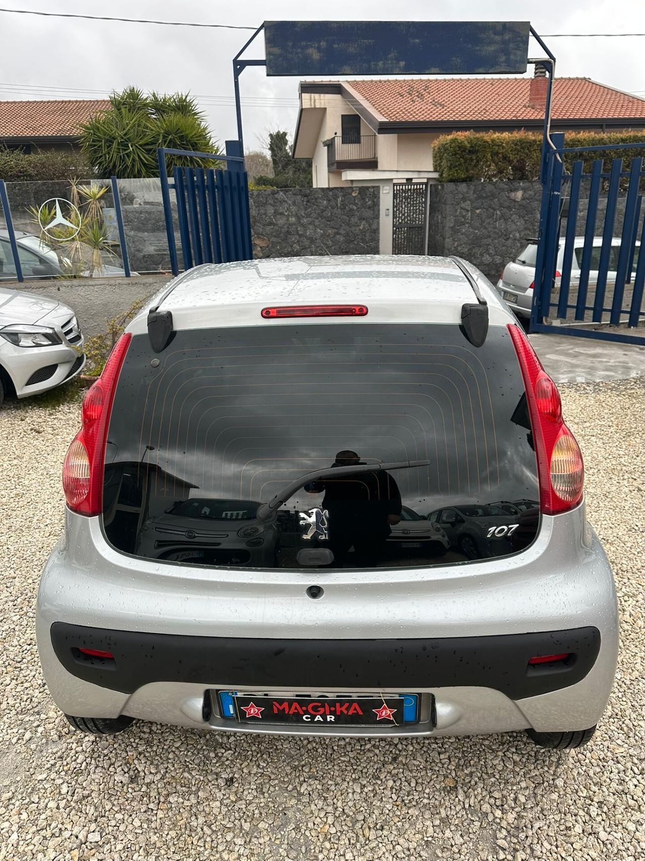 Peugeot 107 1.0 68CV 5p. URBAN MOVE