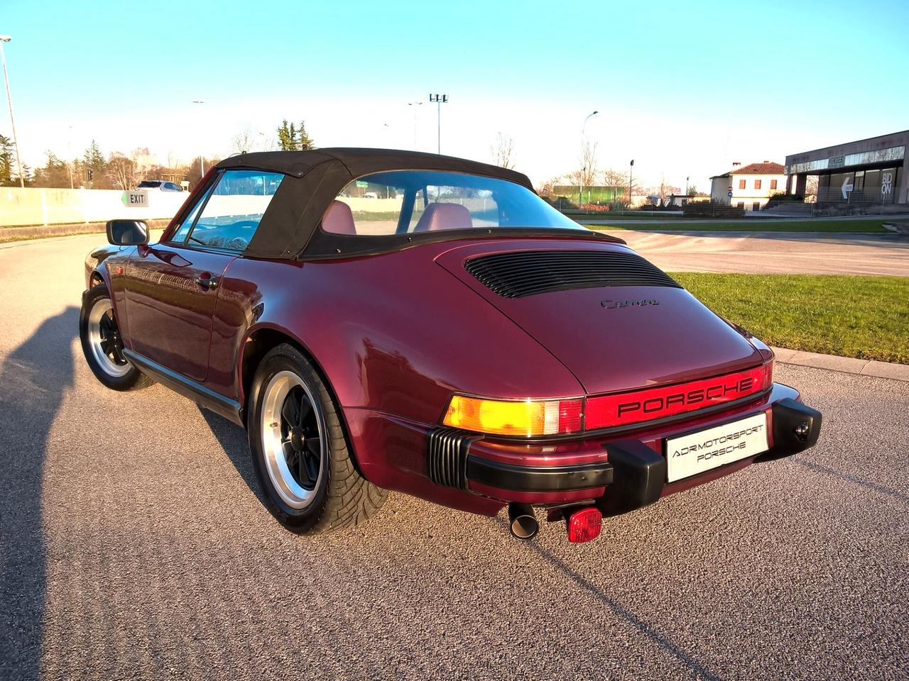 Porsche 911 Carrera 3.2 Cabriolet