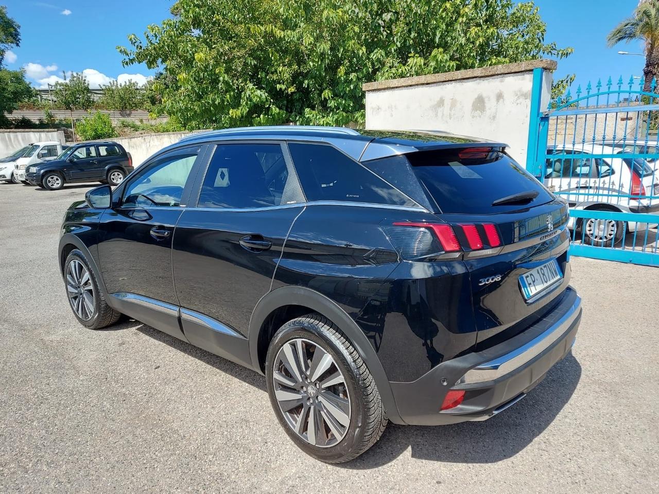 Peugeot 3008 “GTLINE” 1.5 hdi- cambio/aut-2018