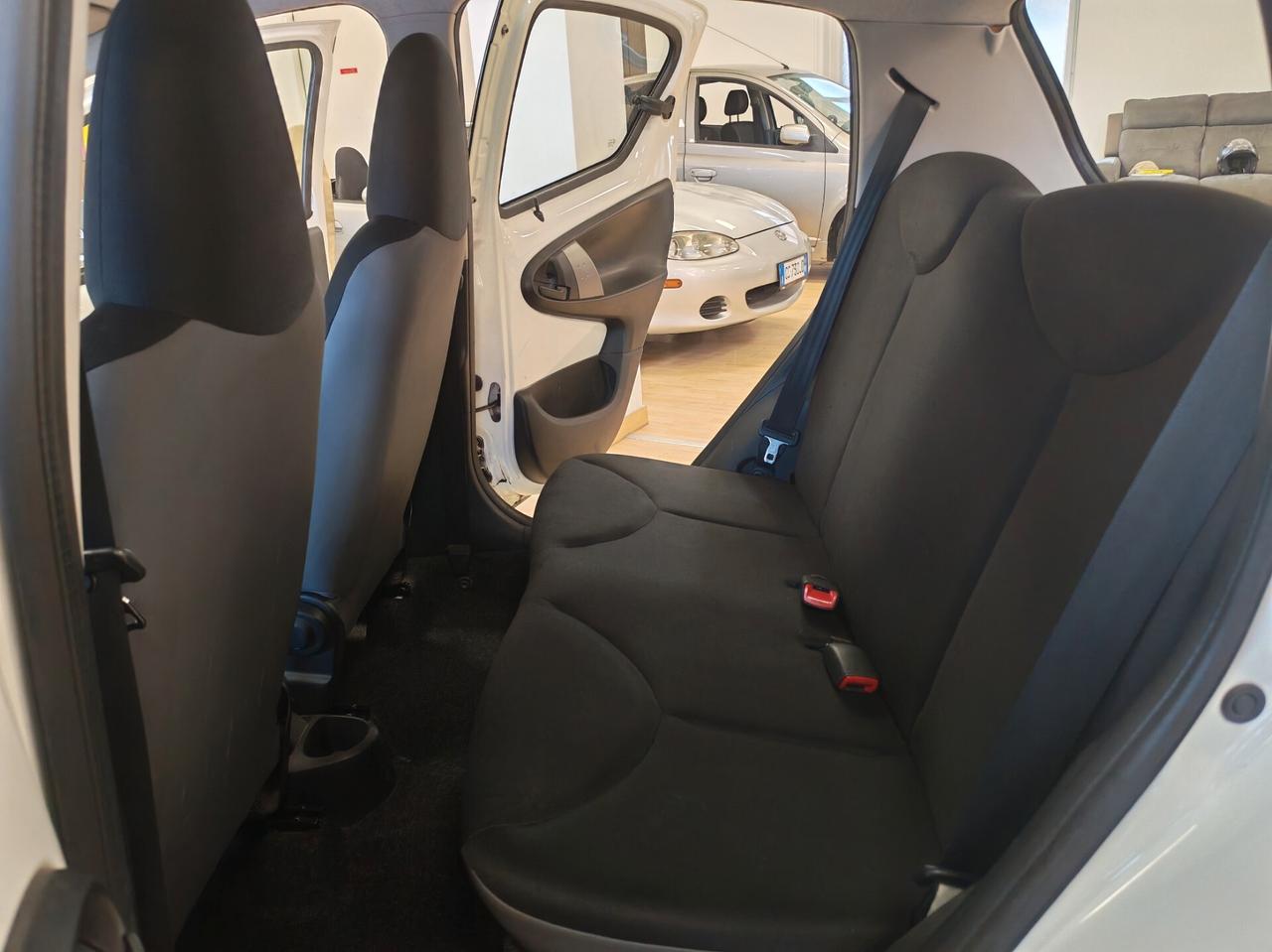 Toyota Aygo - FRIZIONE + TAGLIANDO NUOVI !!!