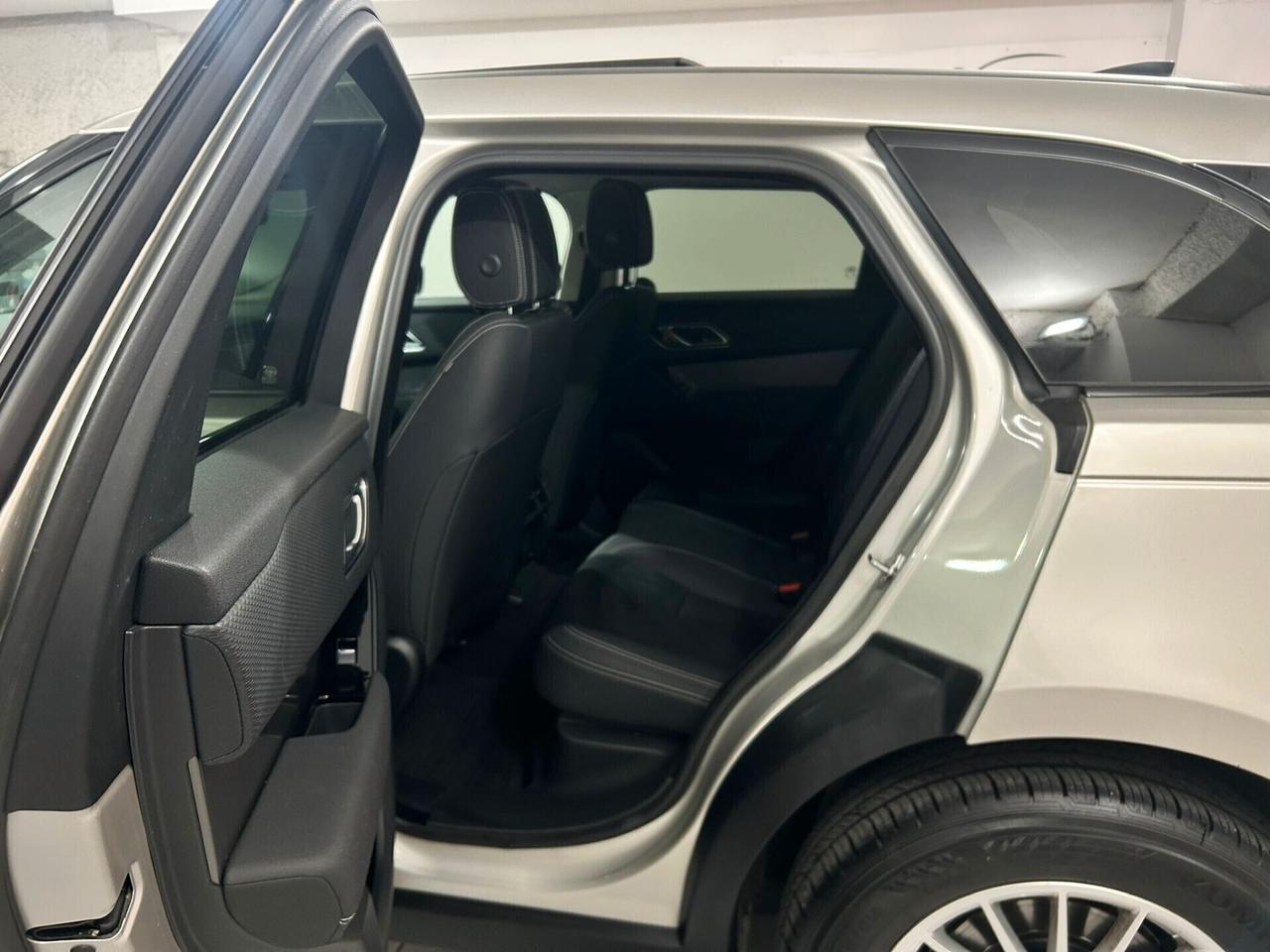 Land Rover Range Rover Velar Range Rover Velar 2.0D I4 180 CV HSE R