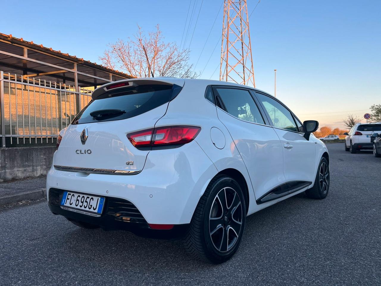 Renault Clio dCi 8V 75CV DUEL X NEOPATENTATI