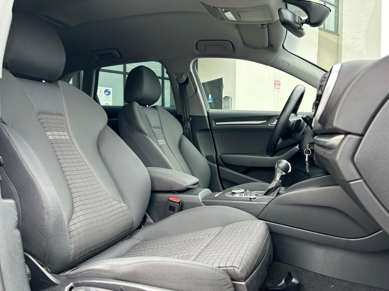 Audi A3 SPB 2.0 TDI S tronic|CERCHI 18|CARPLAY