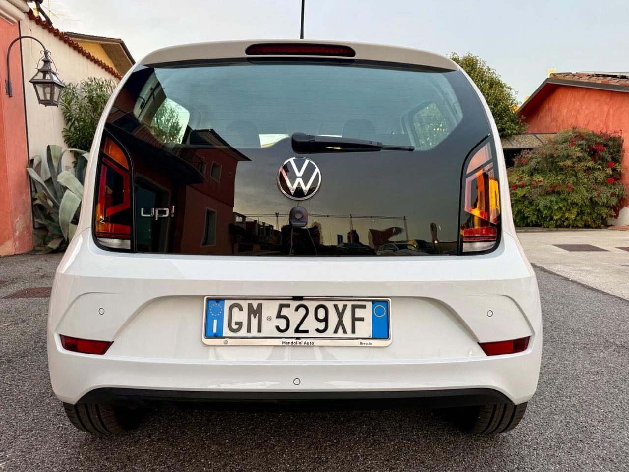 Volkswagen up! 1.0 5p. EVO sport 2000 KM