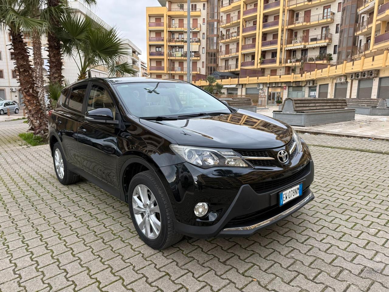 Toyota RAV 4 RAV4 2.0 D-4D 4WD Lounge
