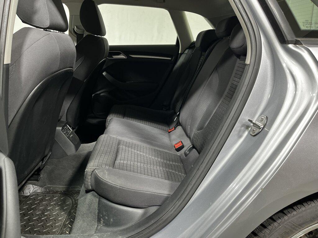 Audi A3 Sportback 1.6 tdi Ambition 110cv s-tronic E6
