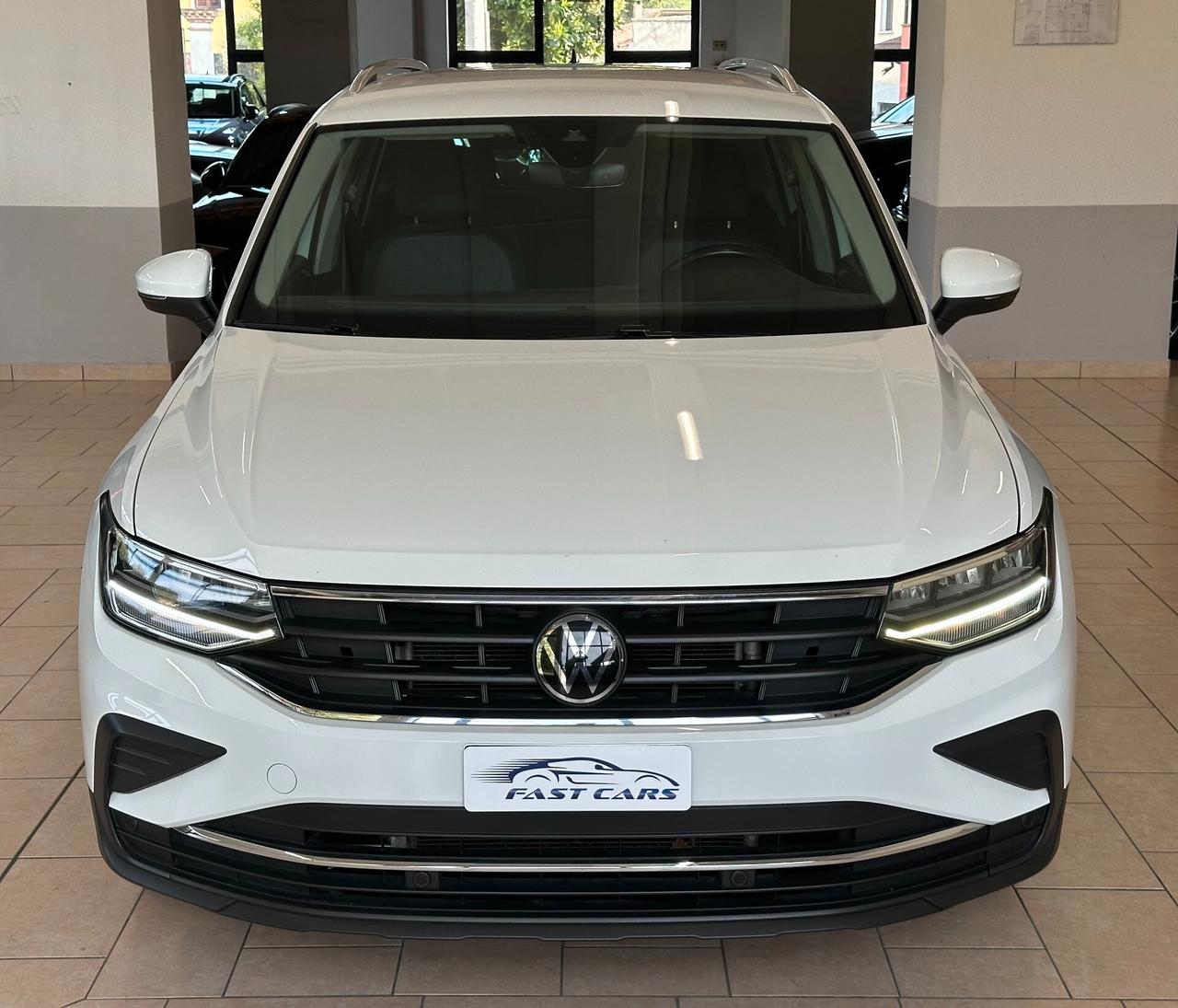 VOLKSWAGEN TIGUAN LIFE 2.0 TDI *NEOPATENTATI*CARPLAY*RADAR*