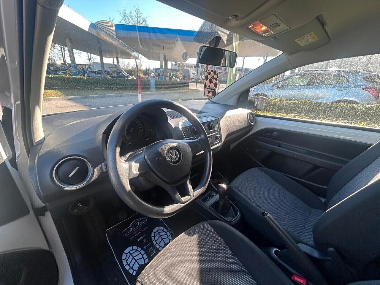 VOLKSWAGEN UP benzina 1000 CV 60 Km 155.974 X NEOPATENTATI