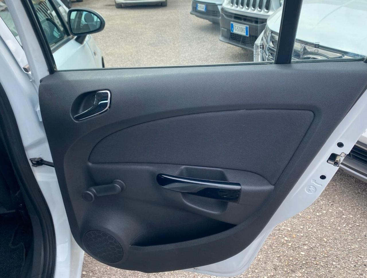 Opel Corsa 1.2 5 porte Enjoy