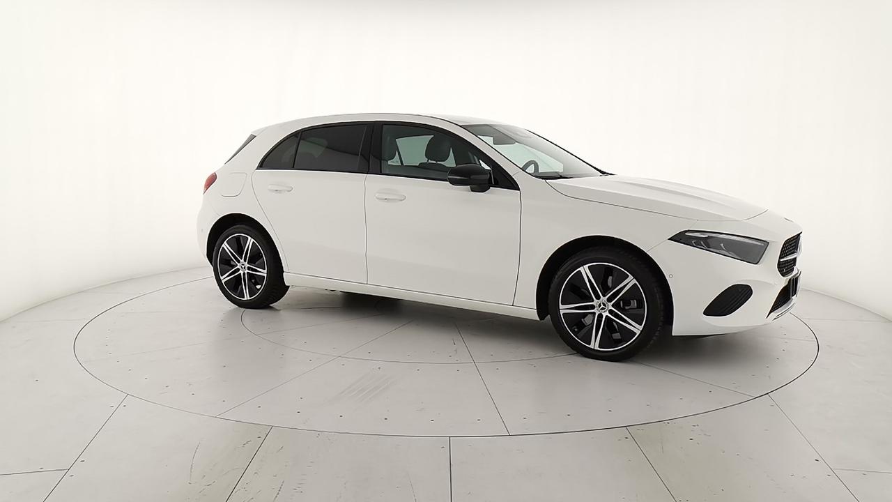 Mercedes-Benz Classe A - W177 2023 - A 250 e phev Progressive Advanced auto
